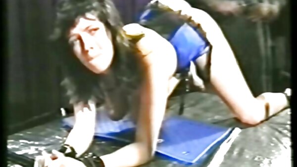 ដើមទ្រូងធំធាត់ Jessi June fondles tits and pussy របស់នាងដូចដែលមិនធ្លាប់មានពីមុនមក