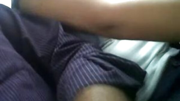 បុរសពីរនាក់ dildofuck slutty និងស្រីស្អាត Maki Hoshino