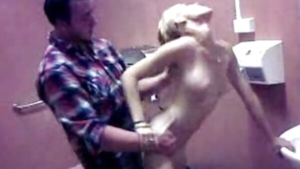 នារីប៍នតង់ដេង Kyra Hot ធ្វើអោយនាងហៀរទឹកមាត់ និងស្រួយ