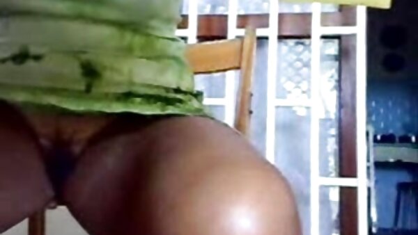 ស្រៀវស្រើបខ្លាំងពេក Sasha Rose ប្រាថ្នាចង់ជញ្ជក់មាន់